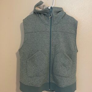 Burton Women’s Minxy Hooded Vest size XXL